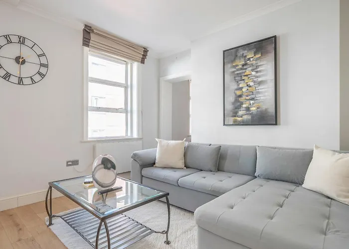 Stunning Oxford Street\'S Home