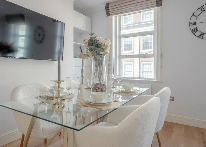 Stunning Oxford Street\'S Home
